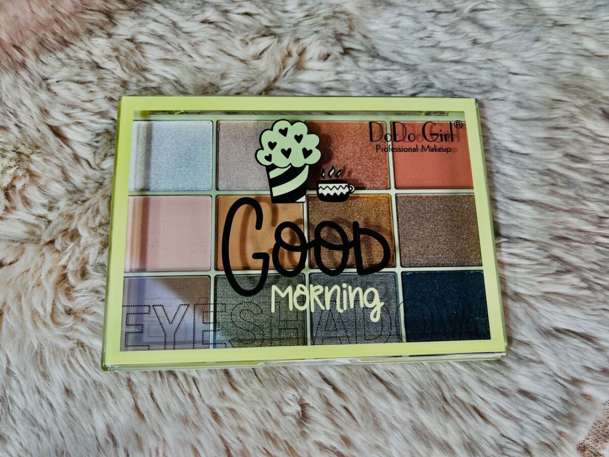 D&Do Girl Professional Makeup – CATCH EY – Image 1