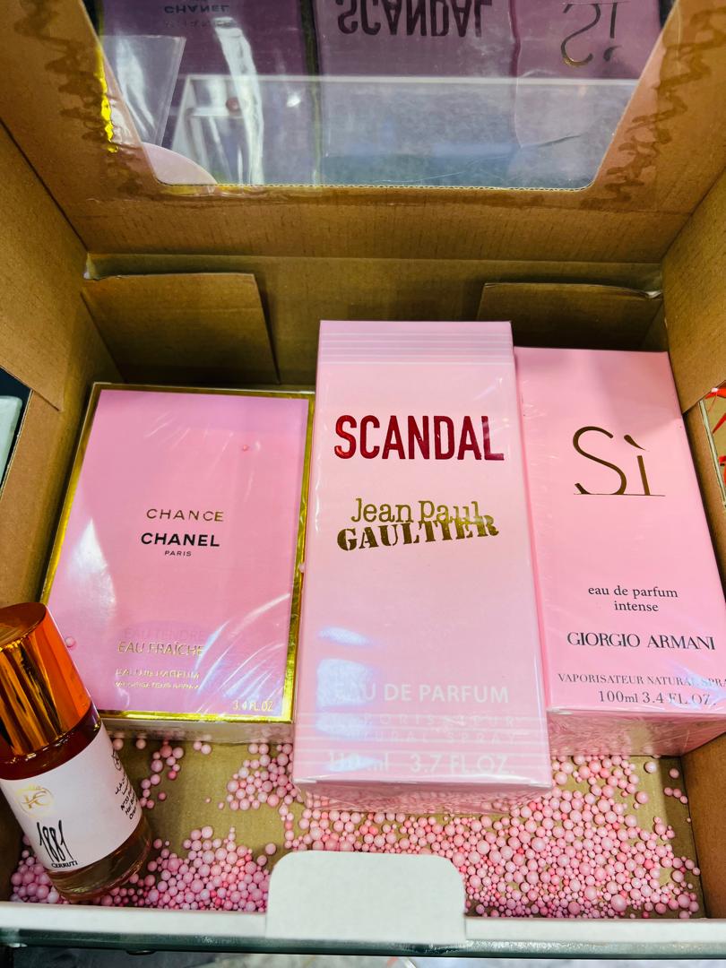 WhatsApp-Image-2025-08-05-a-14.56.23_4a1ee662.jpg pack parfum 2000DA – Image 1