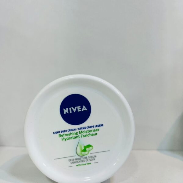 Nivea Light Body Cream (Pot)